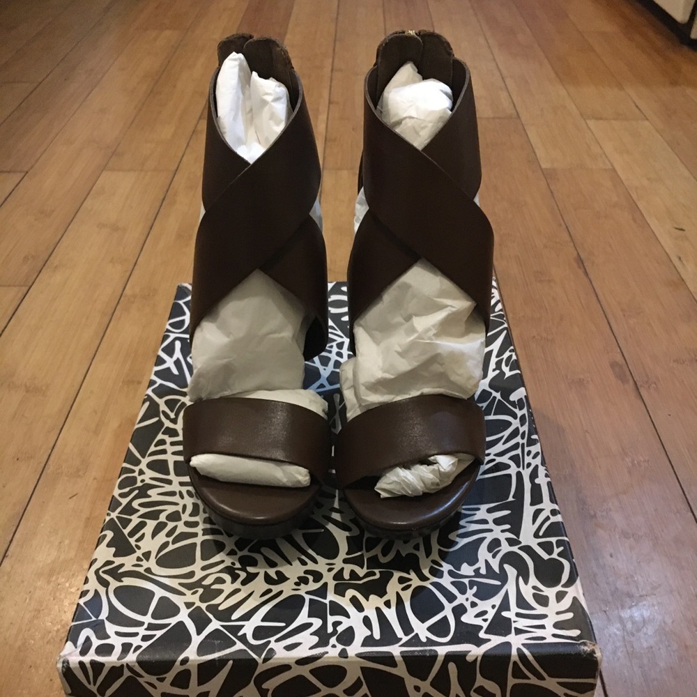 Pristine DVF Opal Sandal